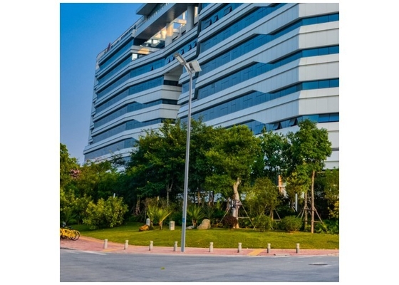 Energy Saving Solar Powered LED Street Light Aluminum Housing IP65 30W 3900-4500LM
