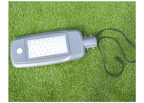Durable Solar Powered LED Street Light 5500K IP65 50W With Rotatable Solar Panel